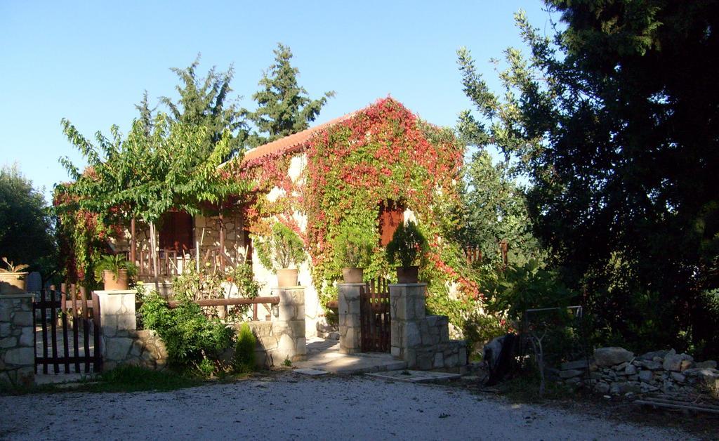 Séjour à la campagne Manoli's House Douliana